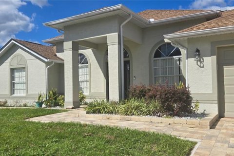 Villa ou maison à vendre à Orlando, Floride: 4 chambres, 174.01 m2 № 2427223 - photo 2
