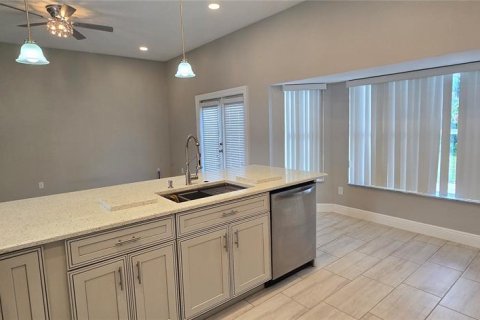 Villa ou maison à vendre à Orlando, Floride: 4 chambres, 174.01 m2 № 2427223 - photo 8