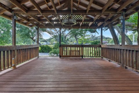 House in Southwest Ranches, Florida 3 bedrooms, 143.26 sq.m. № 1711381 - photo 25