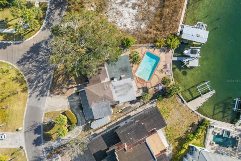 House in Tampa, Florida 4 bedrooms, 326.55 sq.m. № 2095815 - photo 10