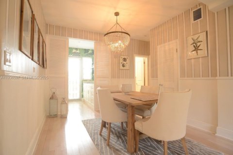 Condominio en venta en Miami Beach, Florida, 1 dormitorio, 61.32 m2 № 1994597 - foto 7