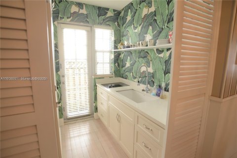 Condominio en venta en Miami Beach, Florida, 1 dormitorio, 61.32 m2 № 1994597 - foto 10