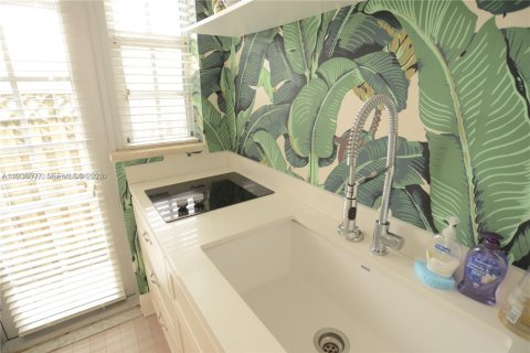 Condominio en venta en Miami Beach, Florida, 1 dormitorio, 61.32 m2 № 1994597 - foto 11