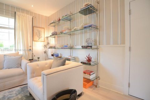 Condominio en venta en Miami Beach, Florida, 1 dormitorio, 61.32 m2 № 1994597 - foto 3
