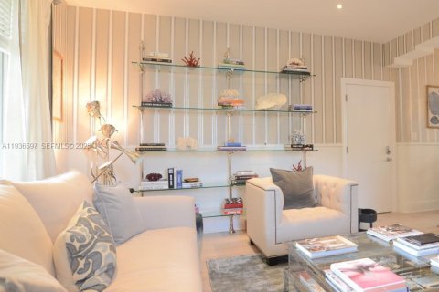 Condominio en venta en Miami Beach, Florida, 1 dormitorio, 61.32 m2 № 1994597 - foto 4