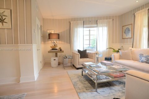 Condominio en venta en Miami Beach, Florida, 1 dormitorio, 61.32 m2 № 1994597 - foto 1