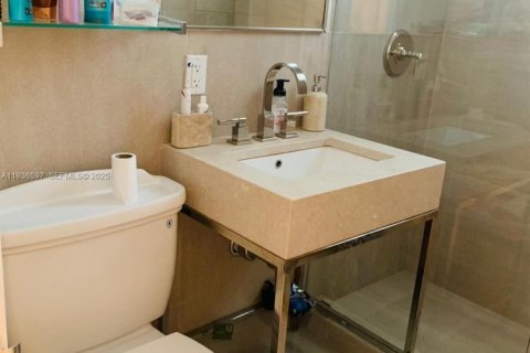 Condominio en venta en Miami Beach, Florida, 1 dormitorio, 61.32 m2 № 1994597 - foto 16