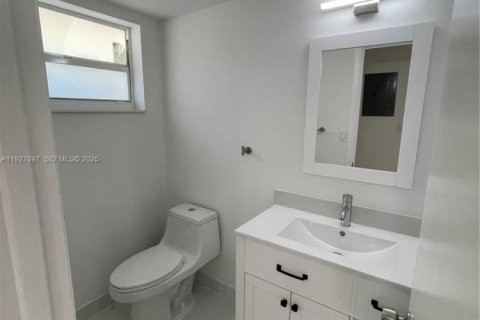 Touwnhouse à louer à Miami, Floride: 2 chambres, 117.61 m2 № 1987410 - photo 4