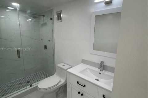 Touwnhouse à louer à Miami, Floride: 2 chambres, 117.61 m2 № 1987410 - photo 8