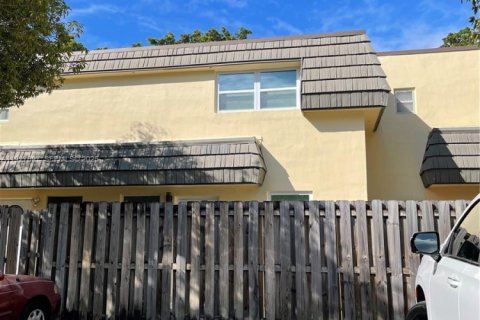 Touwnhouse à louer à Miami, Floride: 2 chambres, 117.61 m2 № 1987410 - photo 20