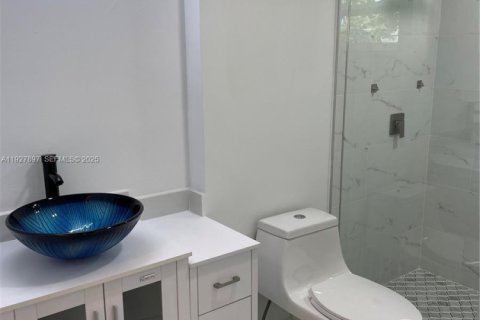 Touwnhouse à louer à Miami, Floride: 2 chambres, 117.61 m2 № 1987410 - photo 14