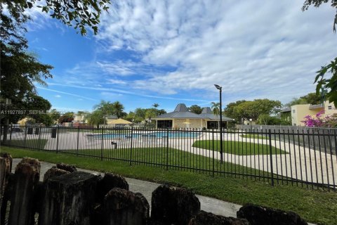 Touwnhouse à louer à Miami, Floride: 2 chambres, 117.61 m2 № 1987410 - photo 23