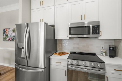 Condo in Sarasota, Florida, 1 bedroom  № 2201838 - photo 5