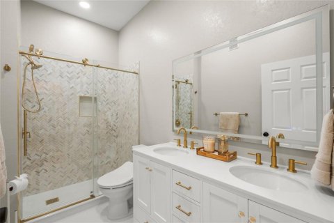 Condo in Sarasota, Florida, 1 bedroom  № 2201838 - photo 18