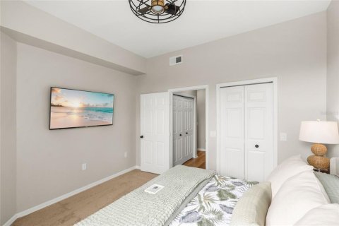 Condo in Sarasota, Florida, 1 bedroom  № 2201838 - photo 17