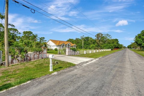 Casa en venta en Loxahatchee Groves, Florida, 4 dormitorios, 222.41 m2 № 1770804 - foto 10