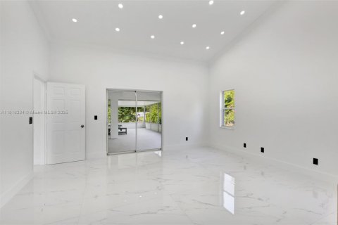 Casa en venta en Loxahatchee Groves, Florida, 4 dormitorios, 222.41 m2 № 1770804 - foto 18