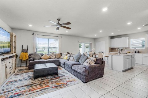 House in Kissimmee, Florida 4 bedrooms, 202.34 sq.m. № 1625510 - photo 3