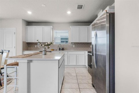 House in Kissimmee, Florida 4 bedrooms, 202.34 sq.m. № 1625510 - photo 5