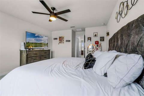 House in Kissimmee, Florida 4 bedrooms, 202.34 sq.m. № 1625510 - photo 21