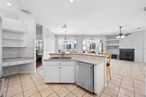 House in Lutz, Florida 4 bedrooms, 205.04 sq.m. № 2427427 - photo 30
