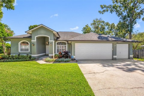 House in Lutz, Florida 4 bedrooms, 205.04 sq.m. № 2427427