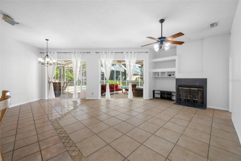 House in Lutz, Florida 4 bedrooms, 205.04 sq.m. № 2427427 - photo 17
