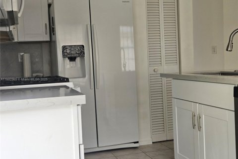 Купить виллу или дом в Уэстон, Флорида 3 спальни, 146.79м2, № 1945201 - фото 10