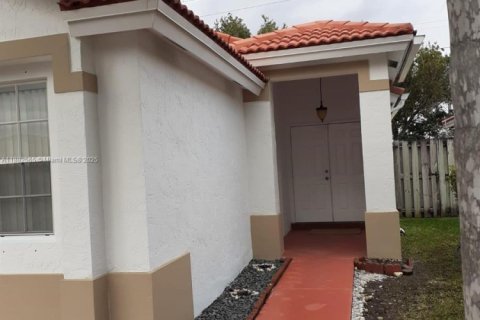 Купить виллу или дом в Уэстон, Флорида 3 спальни, 146.79м2, № 1945201 - фото 23