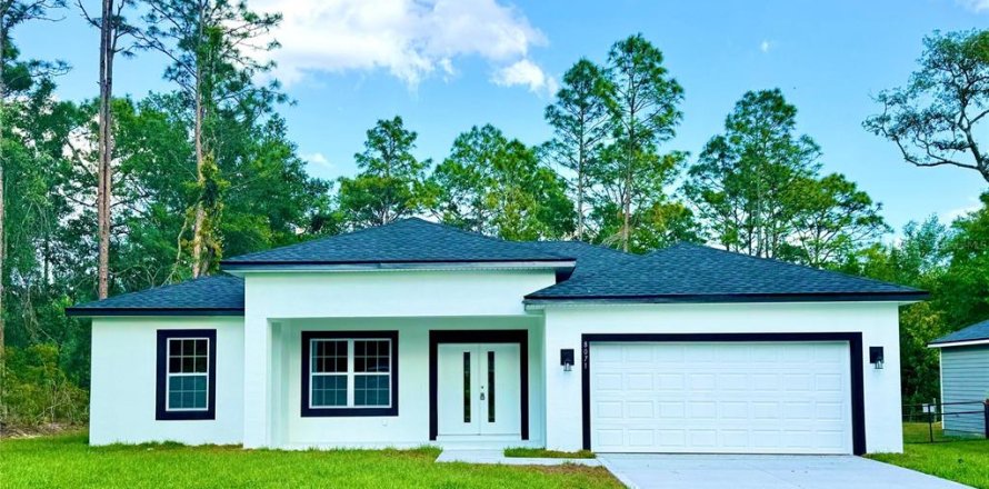 Villa ou maison à Citrus Springs, Floride 3 chambres, 142.05 m2 № 1658767