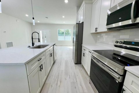 Villa ou maison à vendre à Citrus Springs, Floride: 3 chambres, 142.05 m2 № 1658767 - photo 13