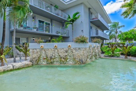 Condo in Miami, Florida, 1 bedroom  № 2076765 - photo 8