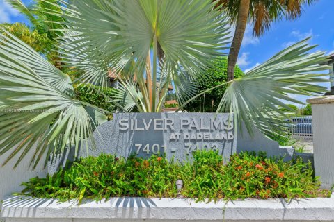 Condo in Miami, Florida, 1 bedroom  № 2076765