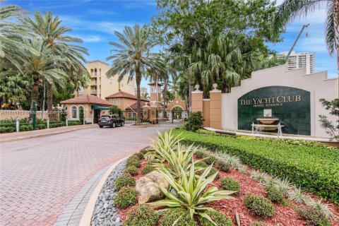 Copropriété à louer à Aventura, Floride: 2 chambres, 109.62 m2 № 1985654 - photo 14