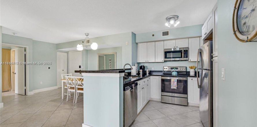 Condo à Aventura, Floride, 2 chambres № 1985654