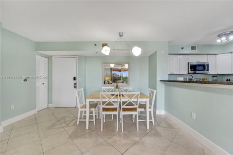 Copropriété à louer à Aventura, Floride: 2 chambres, 109.62 m2 № 1985654 - photo 2