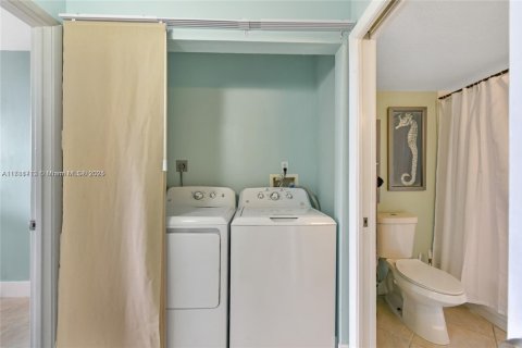 Copropriété à louer à Aventura, Floride: 2 chambres, 109.62 m2 № 1985654 - photo 8