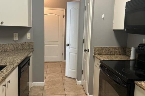 Condo in Orlando, Florida, 2 bedrooms  № 1866688 - photo 9