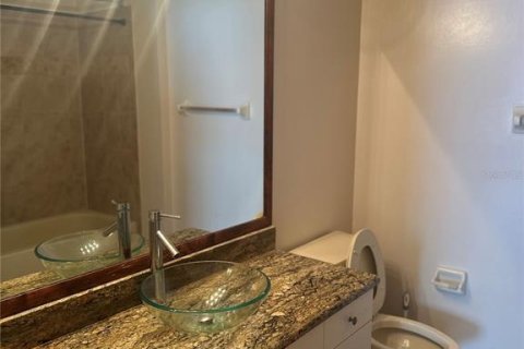 Condo in Orlando, Florida, 2 bedrooms  № 1866688 - photo 25