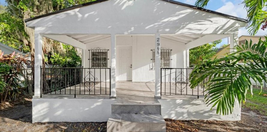 Casa en Miami, Florida 2 dormitorios, 69.68 m2 № 1861910