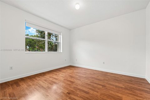 Condo in Doral, Florida, 2 bedrooms № 2176885 - photo 10