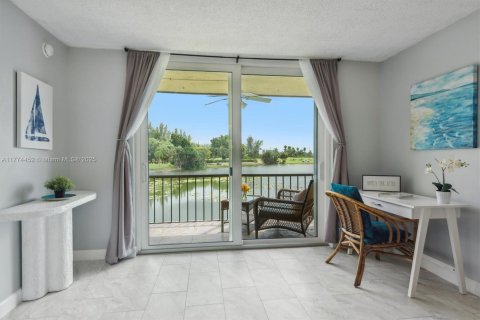 Condo in Pembroke Pines, Florida, 1 bedroom  № 1692743 - photo 9