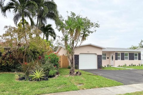 Дом в Холливуд, Флорида 3 спальни, 156.54м2 № 2020871