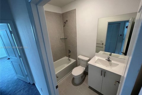 Touwnhouse à louer à Miami, Floride: 3 chambres, 138.33 m2 № 2046155 - photo 15