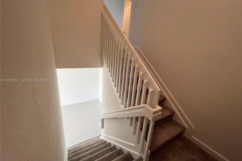 Touwnhouse à louer à Miami, Floride: 3 chambres, 138.33 m2 № 2046155 - photo 11