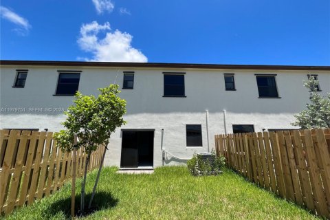 Touwnhouse à louer à Miami, Floride: 3 chambres, 138.33 m2 № 2046155 - photo 3