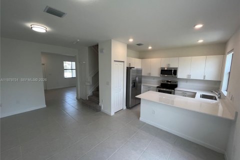 Touwnhouse à louer à Miami, Floride: 3 chambres, 138.33 m2 № 2046155 - photo 9