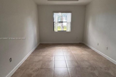 Adosado en alquiler en Homestead, Florida, 4 dormitorios, 175.31 m2 № 2013685 - foto 12