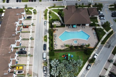 Adosado en alquiler en Homestead, Florida, 4 dormitorios, 175.31 m2 № 2013685 - foto 26