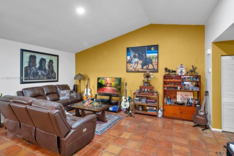 Villa ou maison à vendre à Weston, Floride: 3 chambres, 149.67 m2 № 1804367 - photo 13